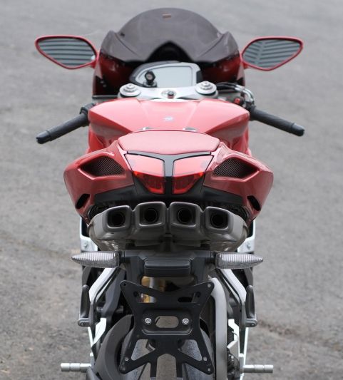 A detail image from a classic {{$manufacturer}}